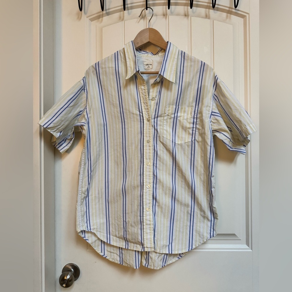 Wilfred Oversized Blue and Yellow Striped Short Sleeve Cotton Poplin Shirt. XS
